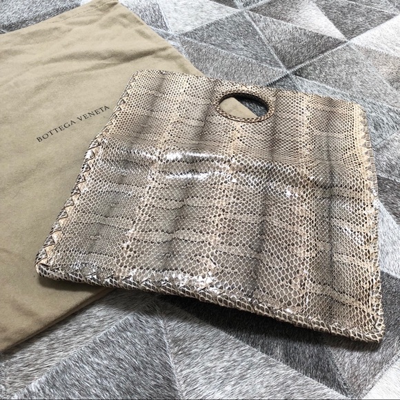 Bottega Veneta Ayers Clutch Bag✨ - Picture 4 of 8